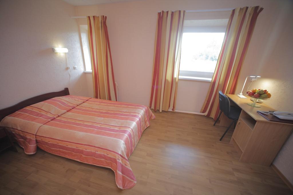 Rehe Hotel Tartu Værelse billede